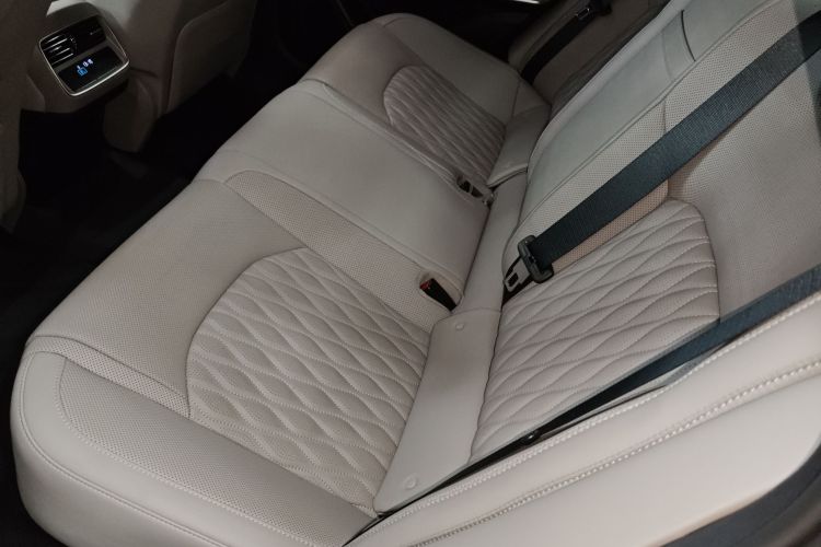 比亚迪 汉 2025款 DM-i 125KM激光雷达智驾型中控内饰21