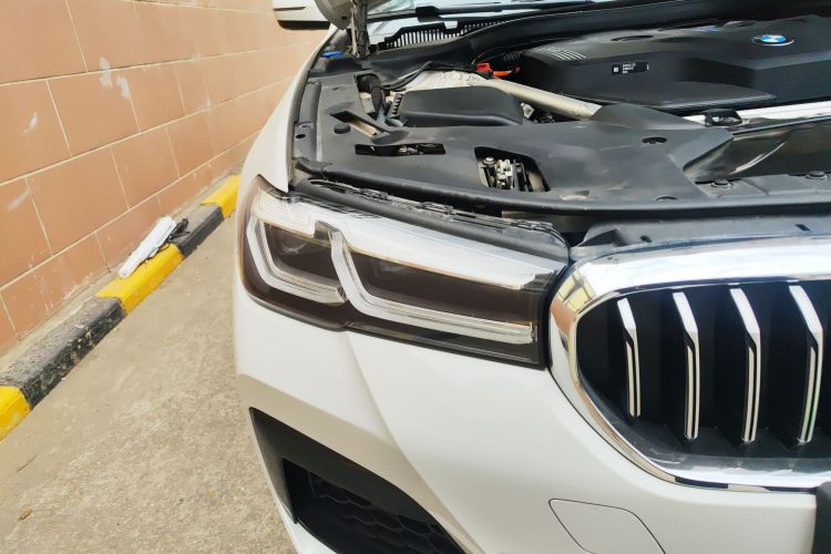 宝马5系新能源 2021款 535Le M运动套装车身外观8