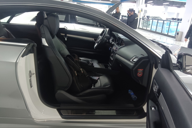 奔驰E级(进口) 2016款 E 200 轿跑车 灵动版局部细节41