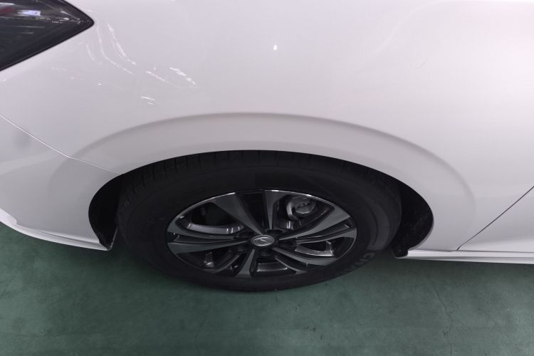 长安 逸动 2025款 PLUS 1.4T 双离合高能版车身外观6007