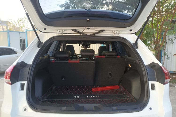 哈弗H6 2020款 2.0GDIT 自动铂金冠军版机舱底盘23