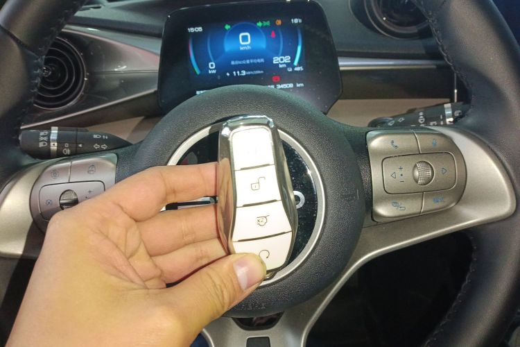 比亚迪 海豚 2023款 420km 时尚版中控内饰11