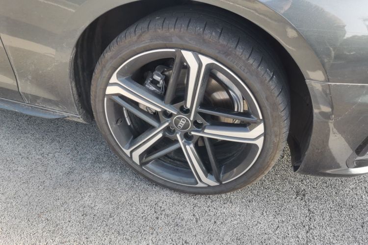 奥迪A4L 2024款 40 TFSI 豪华动感型车身外观6007