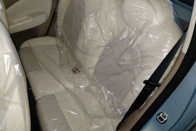 五菱汽车 宏光MINIEV 2025款 四门版 进阶款中控内饰7004