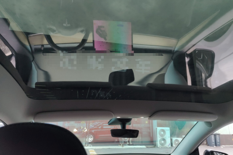 特斯拉 Model Y 2022款 Performance高性能全轮驱动版中控内饰22