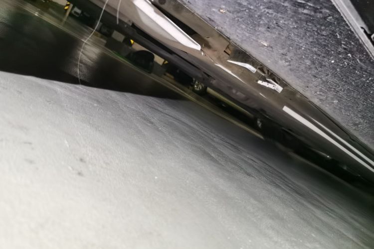 奔驰E级 2023款 改款 E 300 L 豪华型局部细节9004