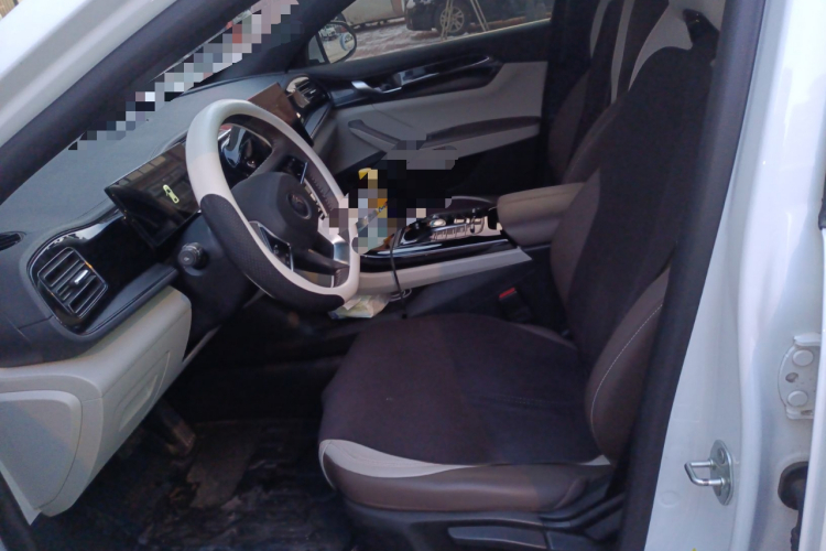 比亚迪 秦PLUS 2023款 冠军版 DM-i 55KM领先型中控内饰19