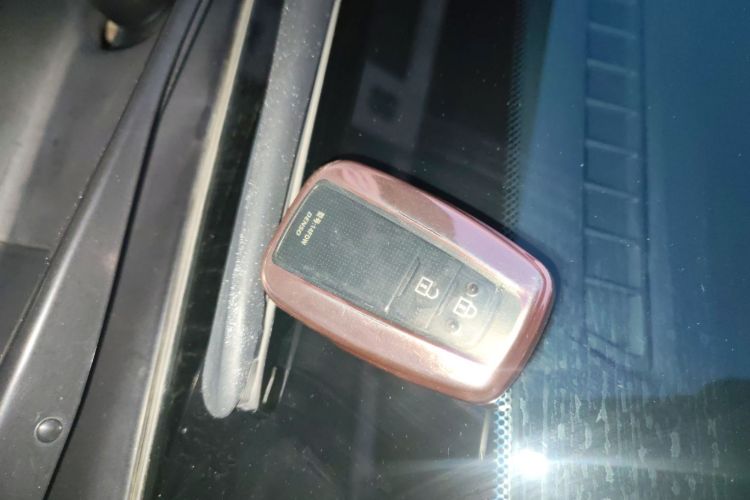 丰田C-HR 2021款 2.0L 豪华版中控内饰7001