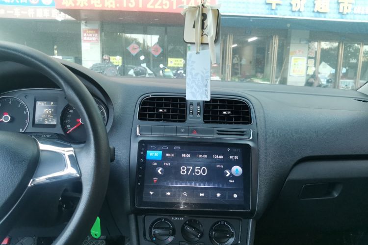 大众 Polo 2016款 1.4L 自动风尚型中控内饰16