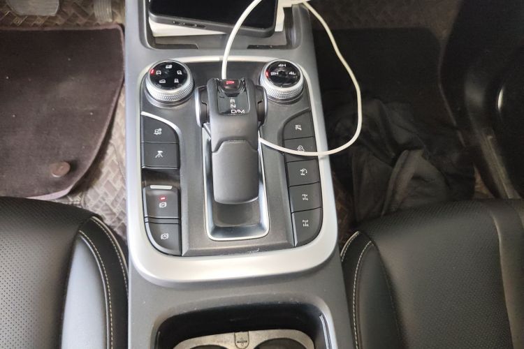 坦克300 2024款 2.0T 征服者中控内饰18