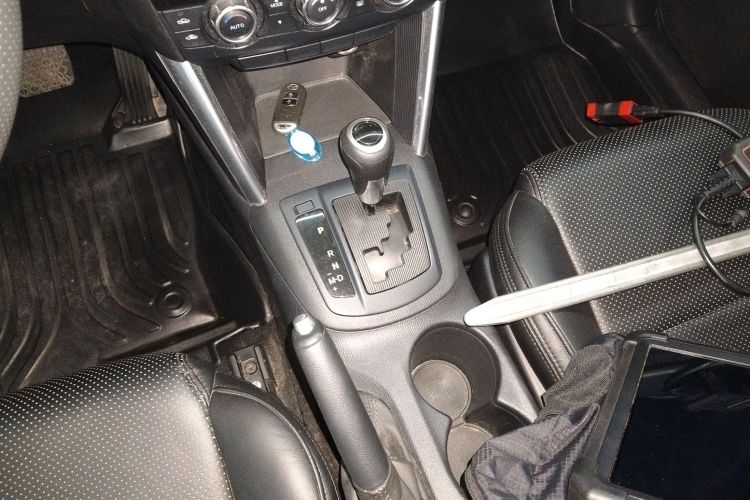 马自达CX-5 2013款 2.0L 自动两驱舒适型中控内饰18