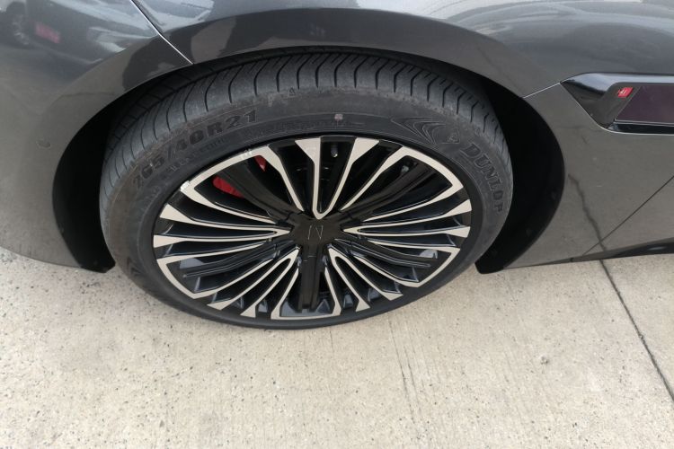 阿维塔12 2025款 Ultra增程版车身外观6007