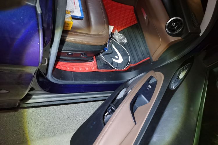 阿尔法·罗密欧 Stelvio斯坦维 2017款 2.0T 200HP 精英版局部细节9005