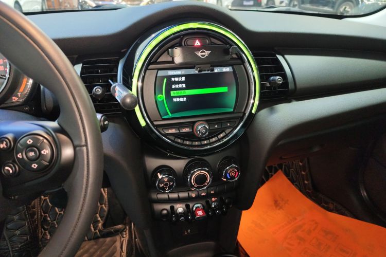 MINI 2020款 1.5T ONE局部细节16