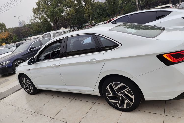 大众 速腾 2023款 200TSI DSG超越版车身外观4