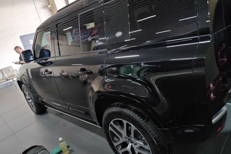 路虎卫士 2024款 110 3.0T P400 X-DYNAMIC HSE车身外观6003