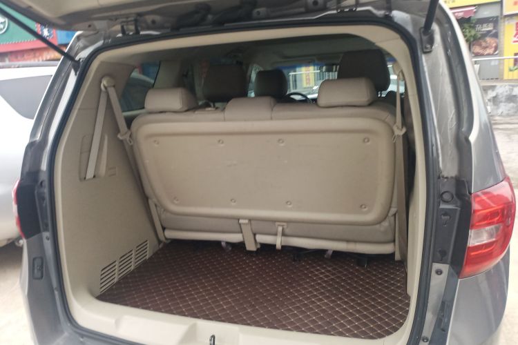 别克GL8 2018款 28T 舒适型 国VI机舱底盘23