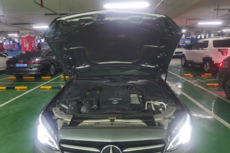 奔驰C级 2018款 C 200 运动版局部细节24