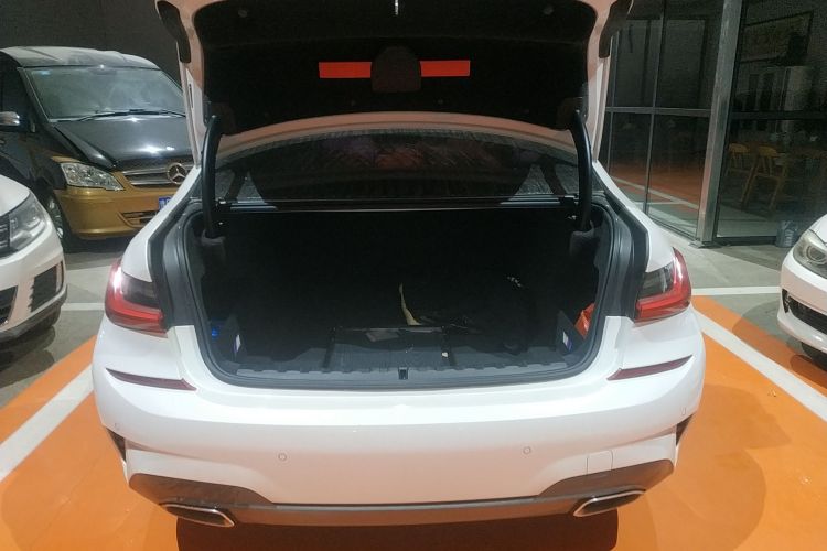 宝马3系 2020款 改款 325Li M运动套装机舱底盘23