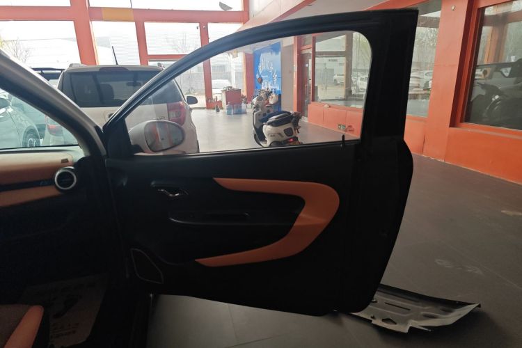 奇瑞新能源 小蚂蚁 2018款 400 4座智享版中控内饰7005