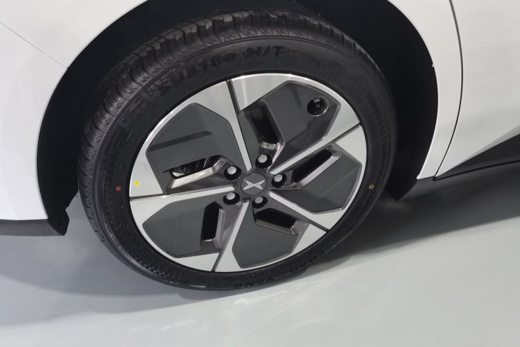 小鹏MONA M03 2025款 515 长续航 Plus车身外观6008