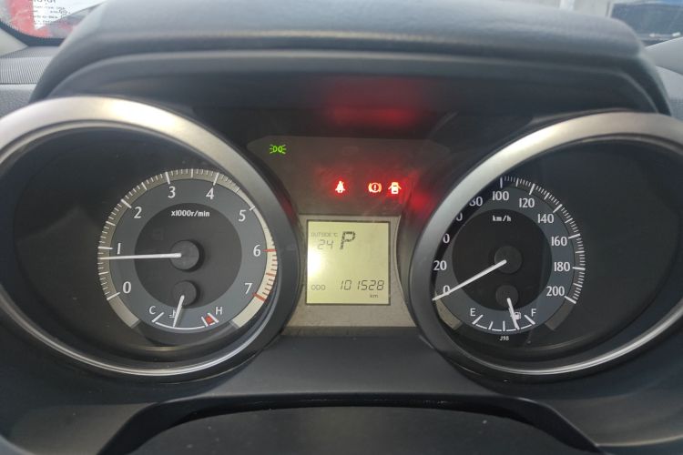 丰田 普拉多 2015款 2.7L 自动标准版中控内饰14