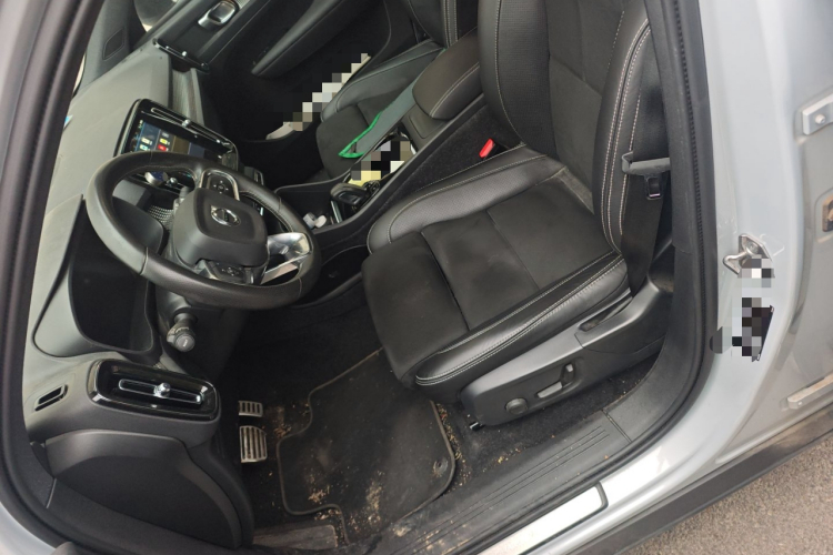 沃尔沃XC40新能源 2021款 P8 纯电 四驱智雅运动版局部细节19