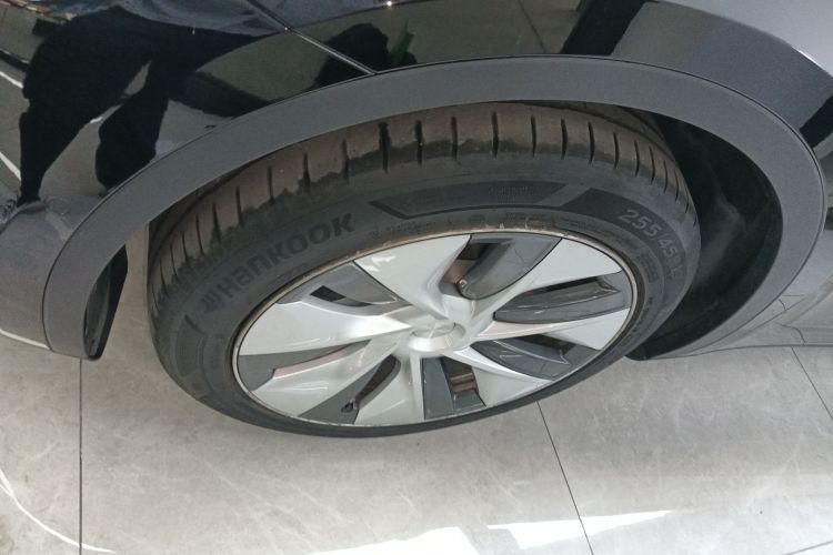 特斯拉 Model Y 2022款 后轮驱动版车身外观6007