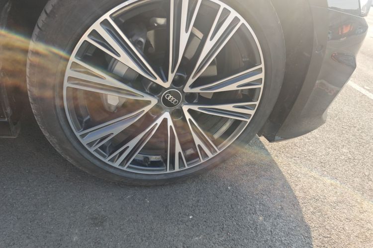 奥迪A6L 2024款 45 TFSI quattro 臻选动感型车身外观10