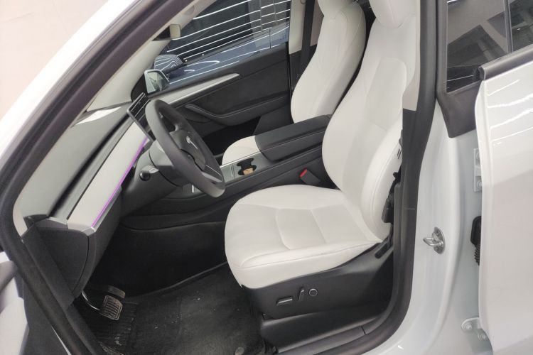 特斯拉 Model Y 2023款 长续航全轮驱动版中控内饰19