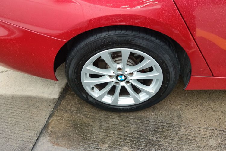 宝马3系GT 2017款 320i 时尚型车身外观6008