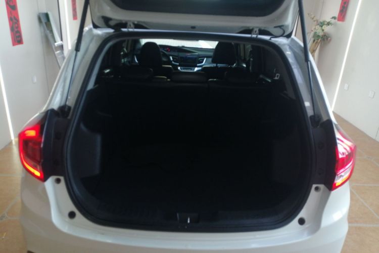 本田 杰德 2017款 210TURBO CVT豪华版 5座机舱底盘23