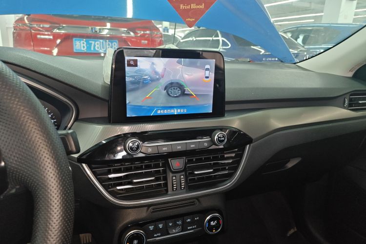 福特 福克斯 2020款 三厢 EcoBoost 180 自动锋潮型中控内饰16