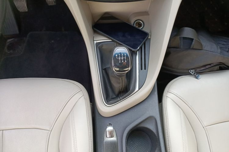 别克 英朗 2018款 15T 手动精英型 国V中控内饰18