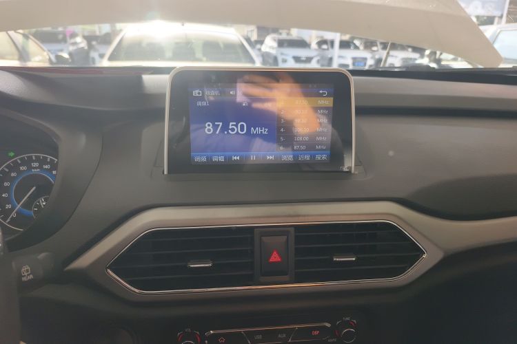 东风风光 风光S560 2018款 1.8L 手动都市型 7座局部细节16