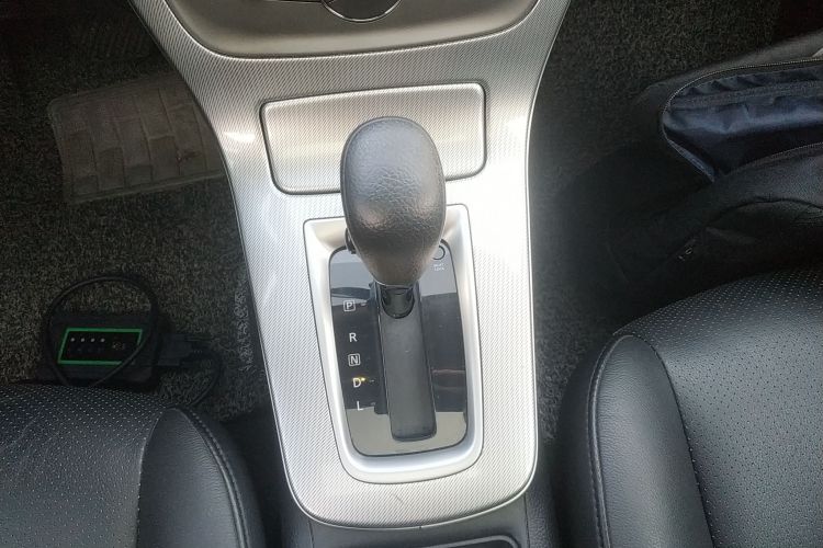 日产 轩逸 2014款 1.6XV CVT尊享版局部细节18