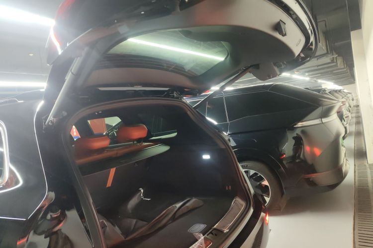 鸿蒙智行 问界M7 2024款 1.5T 智驾后驱Pro版 5座机舱底盘23