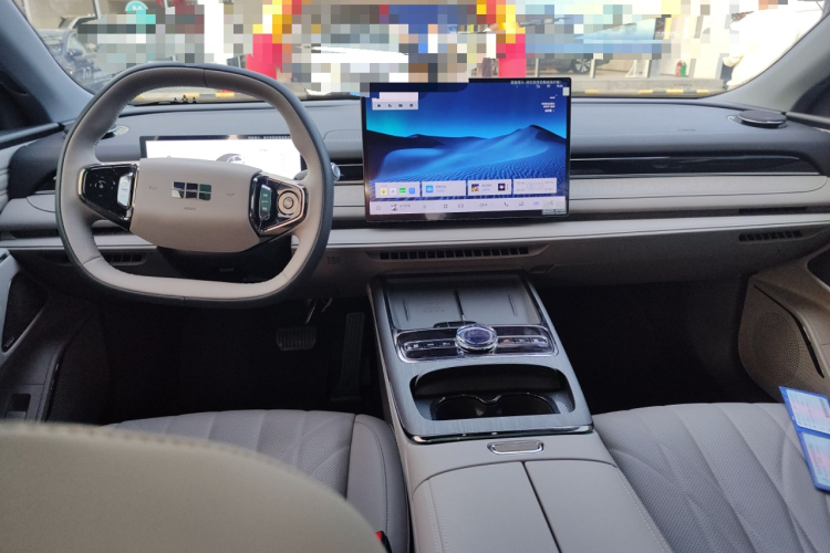 吉利银河 银河星耀8 2025款 130km EM-i 尊享版中控内饰12