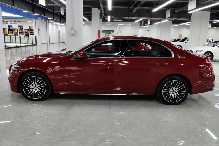 奔驰C级 2023款 改款二 C 260 L 运动版车身外观4