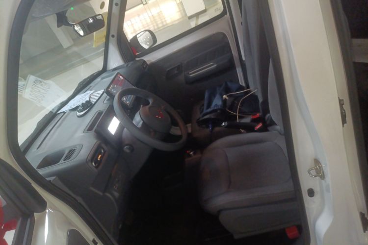 五菱汽车 五菱之光新能源 2025款 201km 舒适型中控内饰19