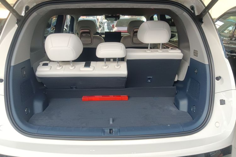 极氪MIX 2025款 长续航智驾版局部细节23