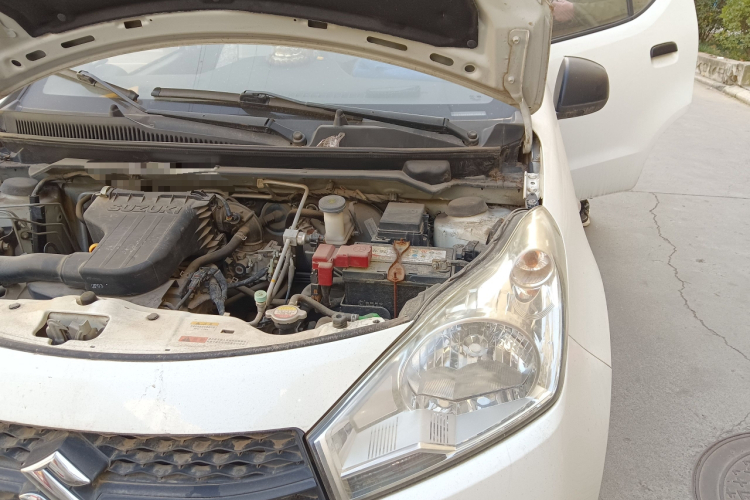 铃木 奥拓 2013款 改款 1.0L 手动舒适型局部细节9007