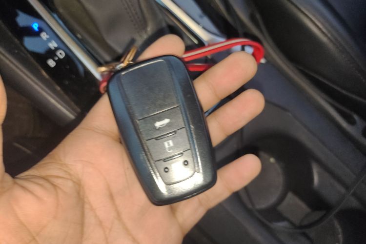 丰田 雷凌 2022款 双擎 1.8H E-CVT领先版中控内饰11