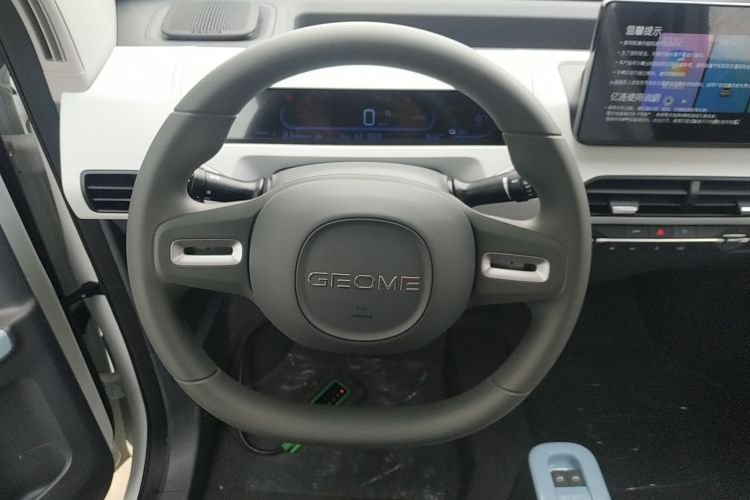 吉利银河 2024款 熊猫mini 200km 耐力熊中控内饰13