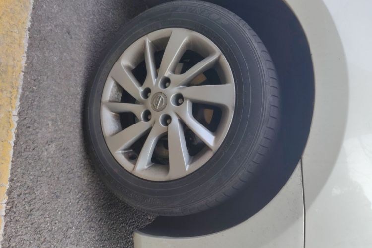 日产 轩逸 2014款 1.6XV CVT尊享版车身外观10