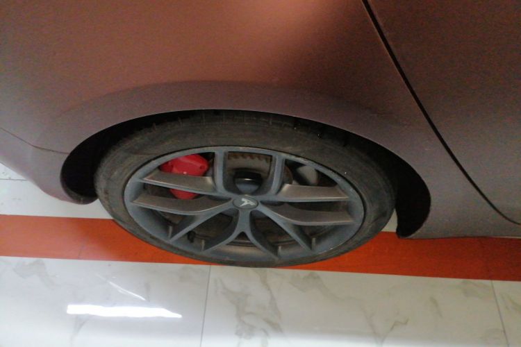 特斯拉 Model 3 2022款 Performance高性能全轮驱动版车身外观6008