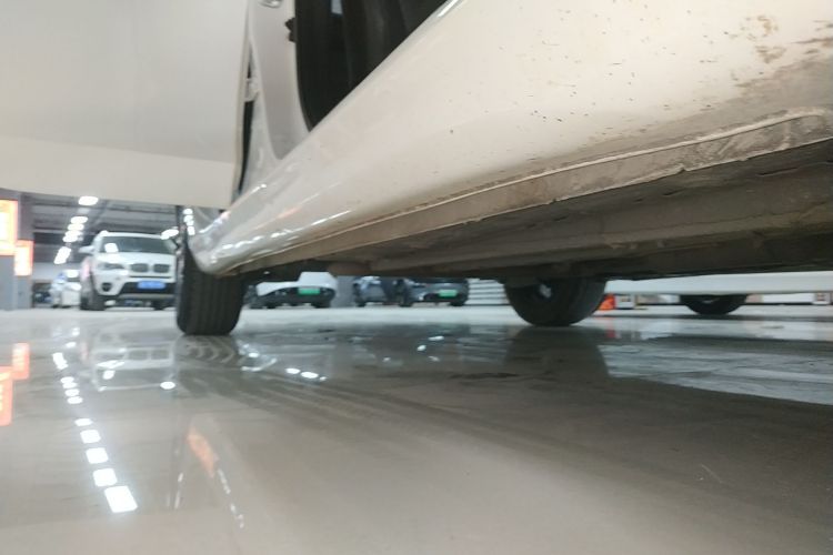 长安 逸动 2020款 PLUS 百万版 1.6L GDI CVT豪华型局部细节9001