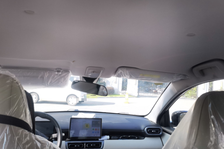 五菱汽车 五菱缤果PLUS 2024款 330km 五座版中控内饰22