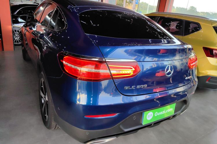 奔驰GLC轿跑 2019款 改款 GLC 200 4MATIC 轿跑SUV车身外观6