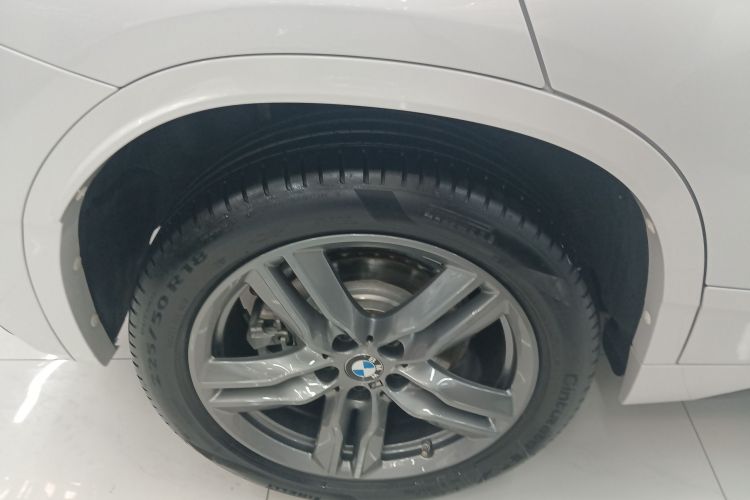 宝马X2 2021款 改款 sDrive25i M运动套装车身外观6001